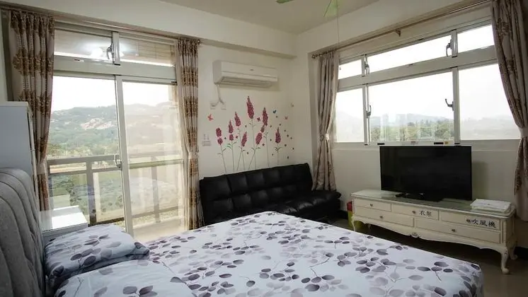 Deluxe Üç Kişilik Oda, Balkon, Avlu