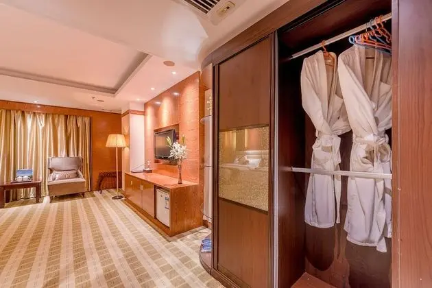 Deluxe Tek Büyük Yataklı Oda