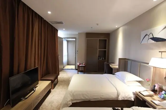 Family Tek Büyük Yataklı Oda