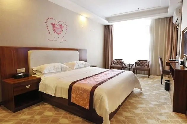 Deluxe Tek Büyük Yataklı Oda