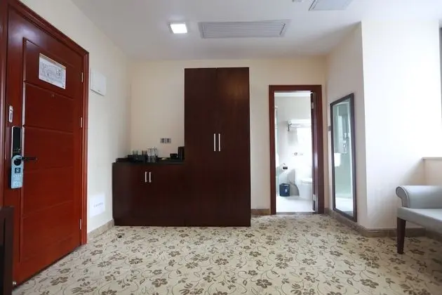 Business Tek Büyük Yataklı Oda