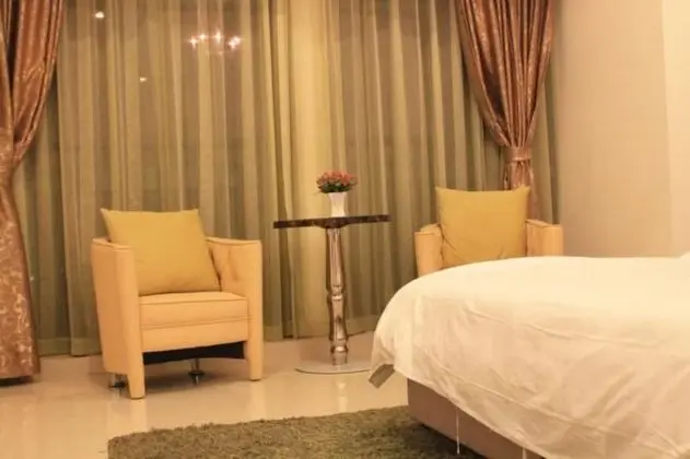 Deluxe Tek Büyük Yataklı Oda