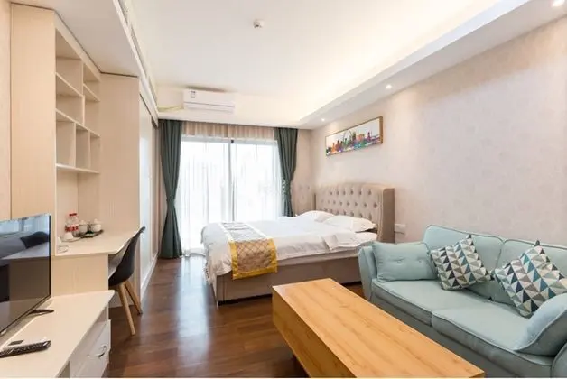 Business Tek Büyük Yataklı Oda