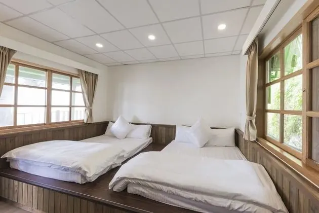 Dört Kişilik Oda, 2 Çift Kişilik Yatak, Ortak Banyo