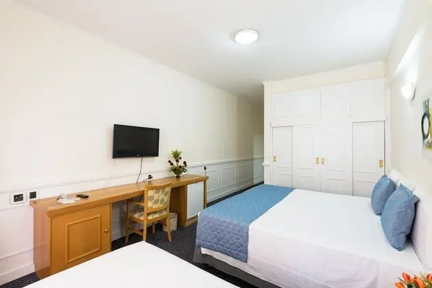 Quarto Triplo Luxo Interno