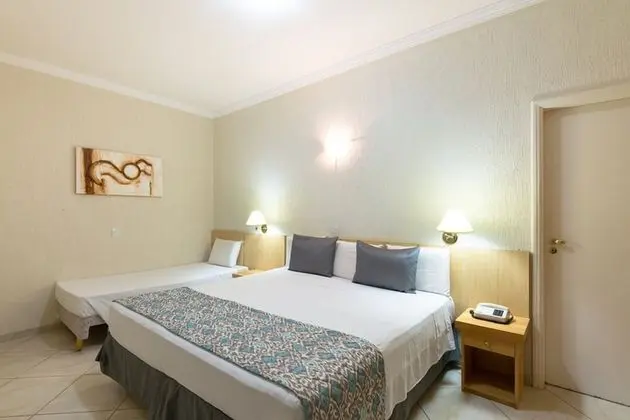 Quarto Triplo Luxo Interno