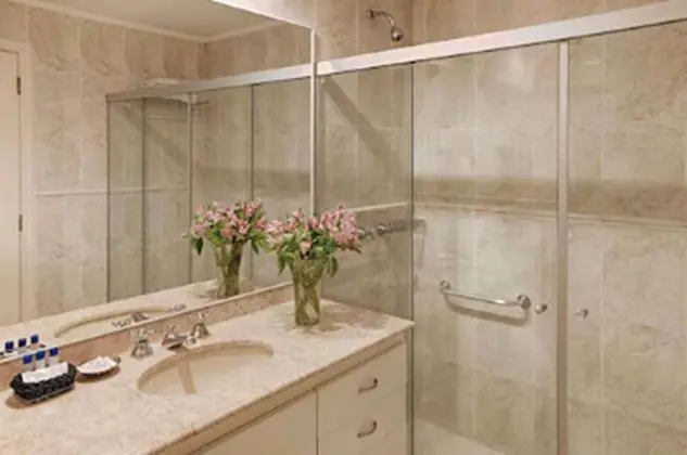 Quarto Triplo Luxo Interno