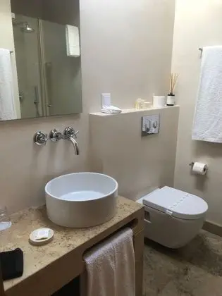 Deluxe Tek Büyük veya İki Ayrı Yataklı Oda, Balkon, Deniz Manzaralı