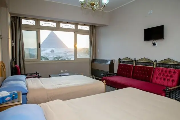 Standard Oda, Tepe Manzaralı (Pyramids)