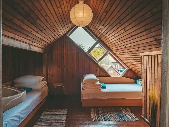 Basic İki Ayrı Yataklı Oda, Ortak Banyo
