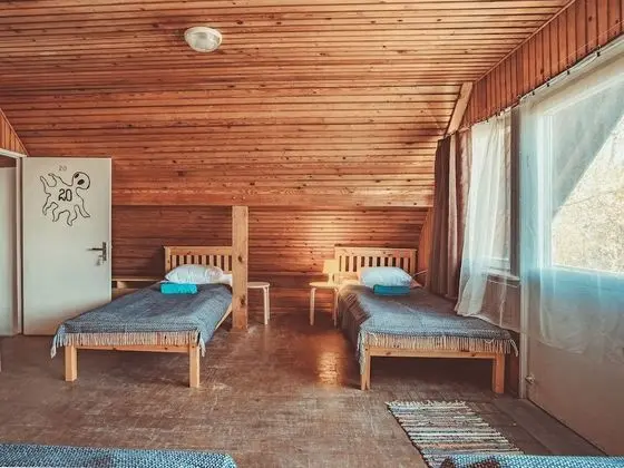 Basic İki Ayrı Yataklı Oda, Ortak Banyo