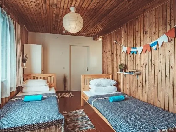 Basic İki Ayrı Yataklı Oda, Ortak Banyo