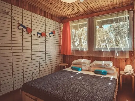 Tek Büyük Yataklı Oda, Ortak Banyo