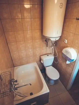 Tek Büyük Yataklı Oda, Ortak Banyo