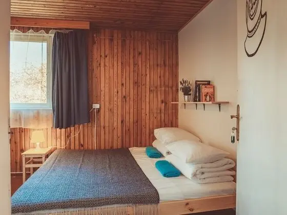 Tek Büyük Yataklı Oda, Ortak Banyo