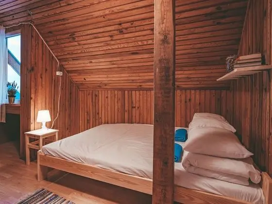 Tek Büyük Yataklı Oda, Ortak Banyo