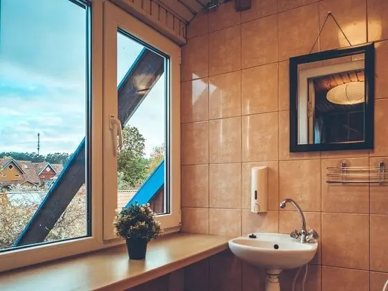 Tek Büyük Yataklı Oda, Ortak Banyo