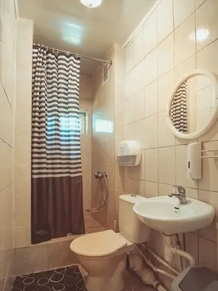 Tek Büyük Yataklı Oda, Ortak Banyo