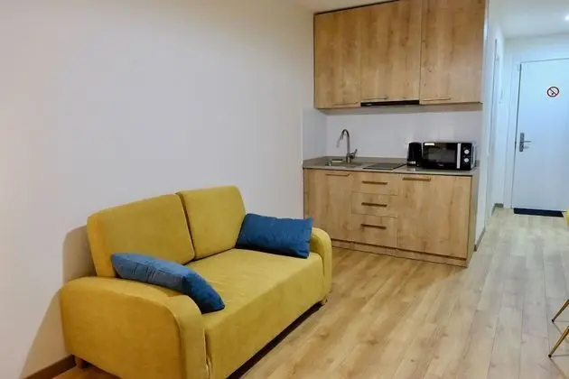 Basic Apart Daire, 1 Büyük (Queen) Boy Yatak ve Çekyat, Sigara İçilmez, Dağ Manzaralı
