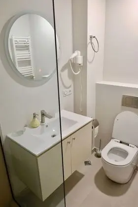 Basic Apart Daire, 1 Büyük (Queen) Boy Yatak ve Çekyat, Sigara İçilmez, Dağ Manzaralı