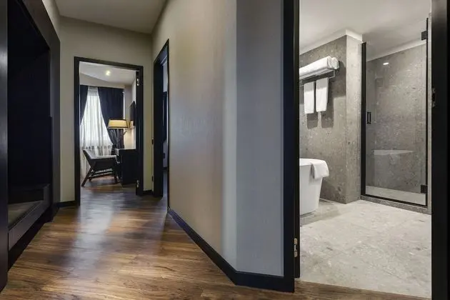 Family Room Deluxe