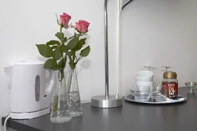 Tek Büyük Yataklı Oda (Self-service Breakfast incl.)