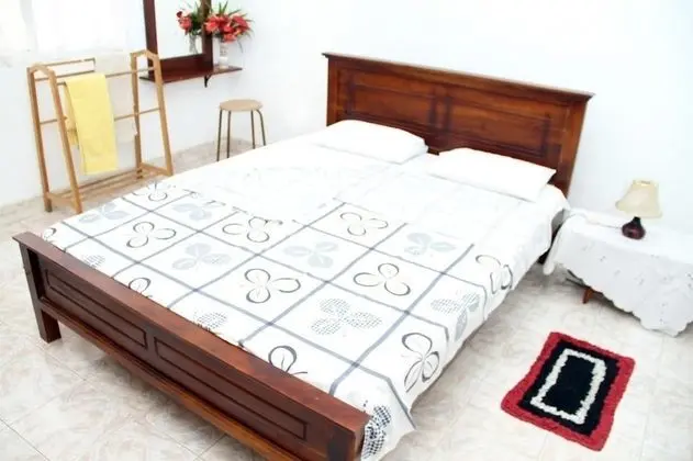 Deluxe Tek Büyük Yataklı Oda, 1 Çift Kişilik Yatak, Bahçe Manzaralı, Bahçeli