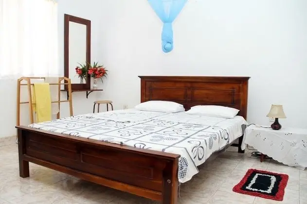 Deluxe Tek Büyük Yataklı Oda, 1 Çift Kişilik Yatak, Bahçe Manzaralı, Bahçeli