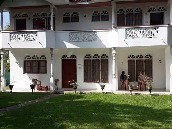 Deluxe Tek Büyük Yataklı Oda, 1 Çift Kişilik Yatak, Bahçe Manzaralı, Bahçeli