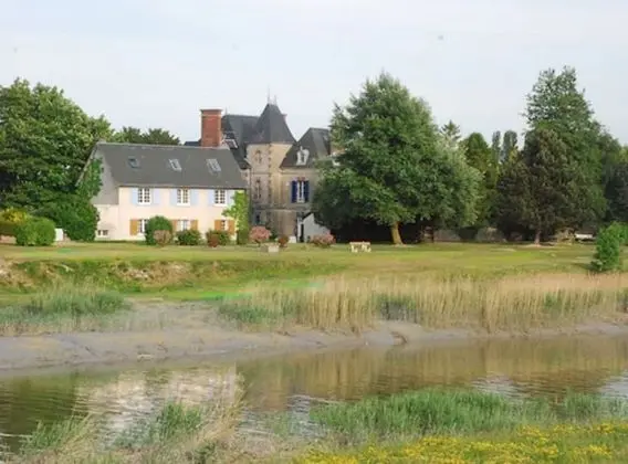 Chambre Double, bord de rivière