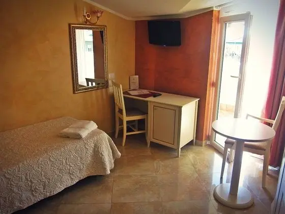 Standard Tek Kişilik Oda, Kısmi Deniz Manzaralı