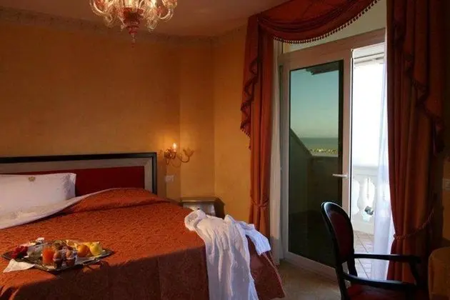 Superior Tek Büyük Yataklı Oda, Deniz Manzaralı