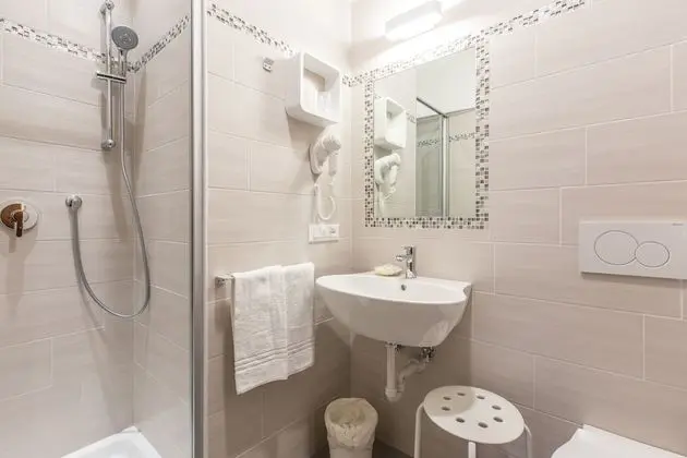 Tek Büyük veya İki Ayrı Yataklı Oda