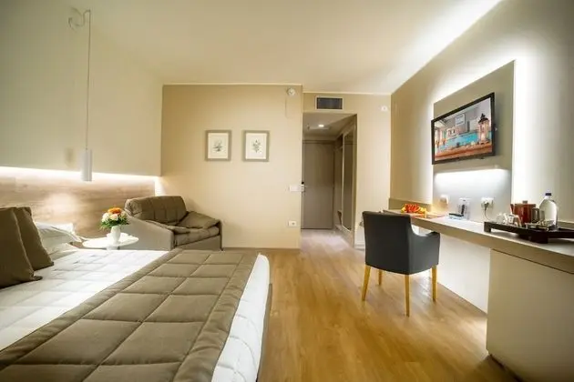 Superior Tek Büyük Yataklı Oda (Spa Access)