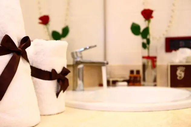 Superior Tek Büyük Yataklı Oda (Spa Access)