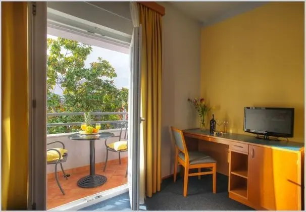 Tek Büyük Yataklı Oda, Balkon