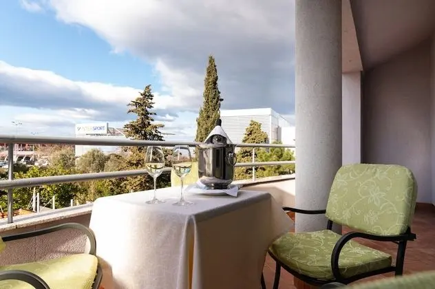 Tek Büyük Yataklı Oda, Balkon