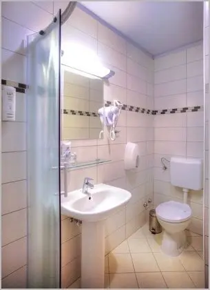 Tek Büyük Yataklı Oda, Balkon