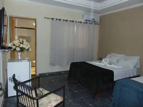 Üç Kişilik Oda
