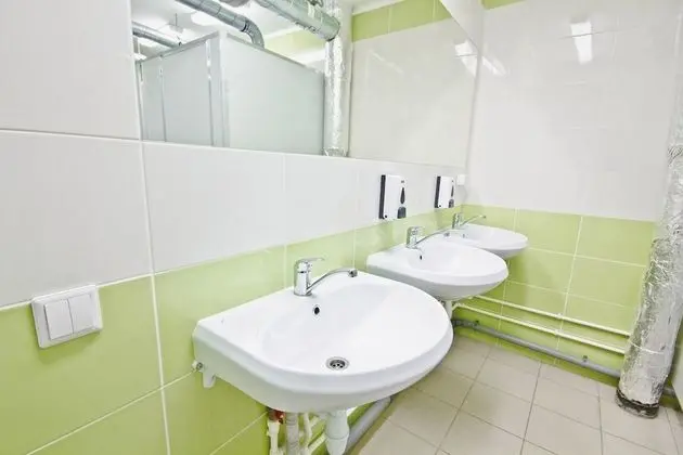Tek Kişilik Oda, Ortak Banyo