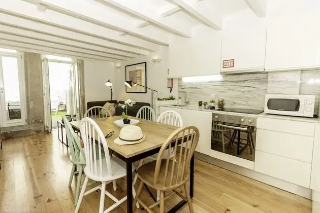 Apart Daire, 2 Yatak Odası, Teras, Bahçeli