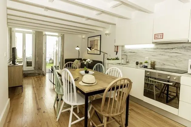 Apart Daire, 2 Yatak Odası, Teras, Bahçeli