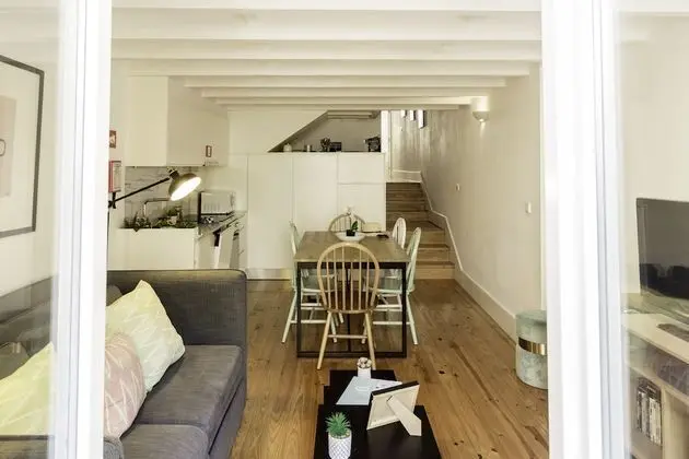 Apart Daire, 2 Yatak Odası, Teras, Bahçeli