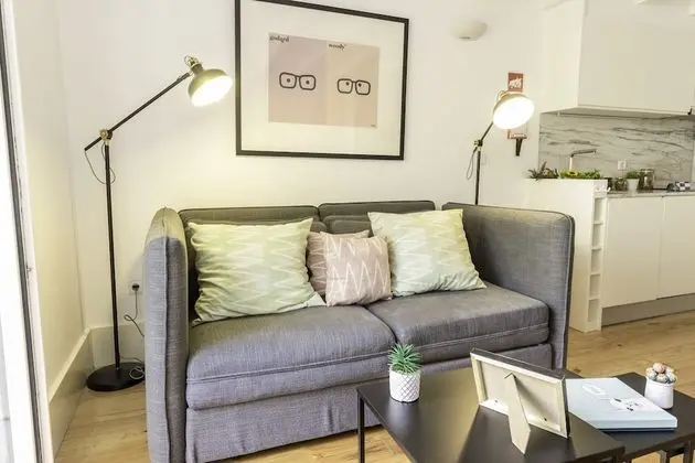 Apart Daire, 2 Yatak Odası, Teras, Bahçeli