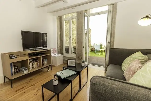 Apart Daire, 2 Yatak Odası, Teras, Bahçeli