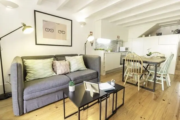 Apart Daire, 2 Yatak Odası, Teras, Bahçeli