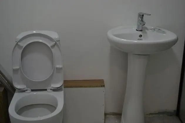 Basic Tek Büyük veya İki Ayrı Yataklı Oda