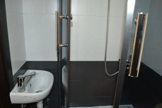 Basic Tek Büyük veya İki Ayrı Yataklı Oda