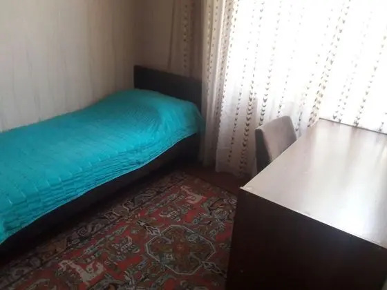 İki Ayrı Yataklı Oda, Ortak Banyo