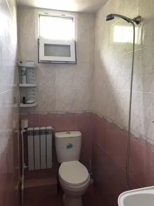 Tek Büyük Yataklı Oda, Ortak Banyo